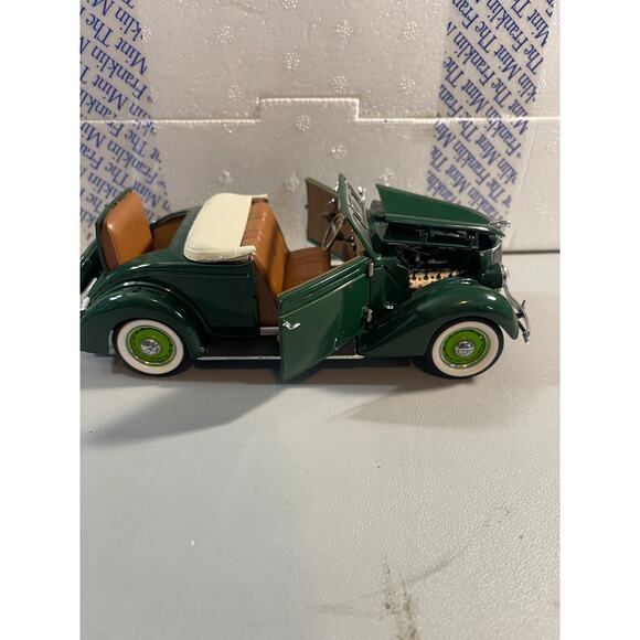 Franklin Mint 1:24 1936 Ford Deluxe Cabriolet Convertible - Picture 7 of 15